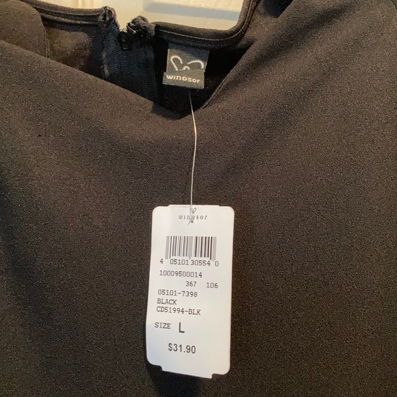 Dress - Picture 3 of 3